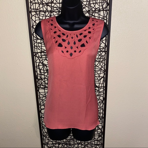 🔴 2/$25 S|A|L|E - Metaphor | Cutout Tank - Picture 1 of 4